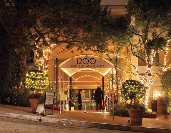 slideshow_feature__0014_Layer_1