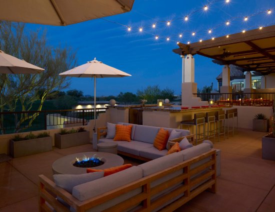 toro-patio-overlooking